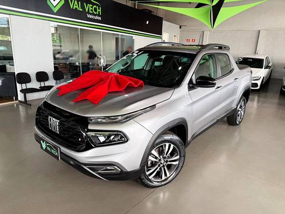 FIAT TORO 1.3 TURBO 270 FLEX FREEDOM AT6 FIAT TORO 1.3 TURBO 270 FLEX FREEDOM AT6